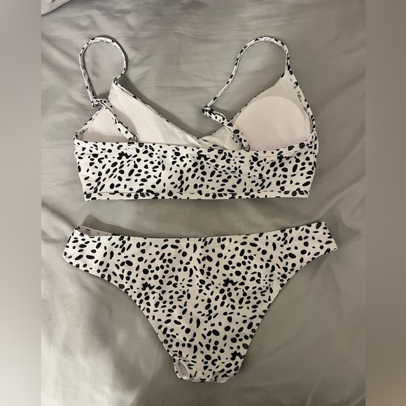 SHEIN Black and White Dalmatian Print Bikini Set - Picture 6 of 6